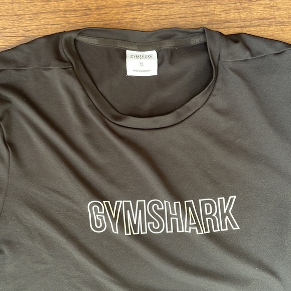 Gymshark tee - Picture 2 of 3